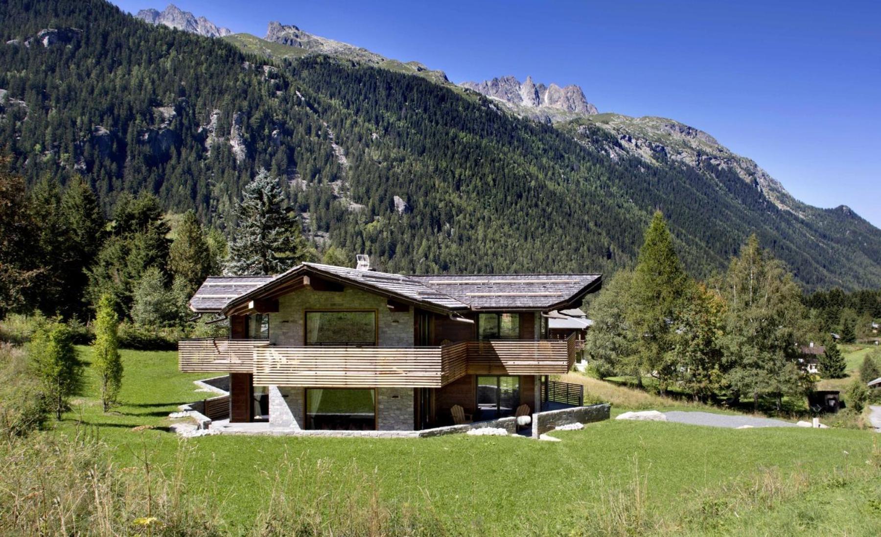 Alta Villa